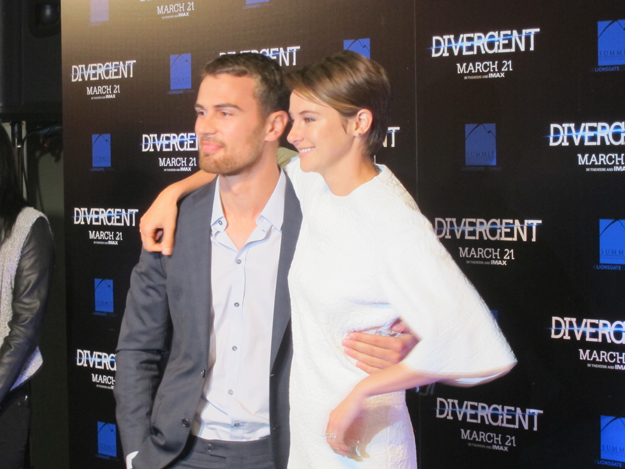 Theo James and Shailene Woodley, "Divergent" Black Carpet Event