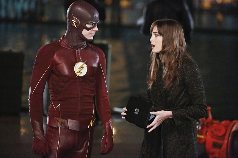 The Flash -- "King Shark" -- Image FLA215b_0091b -- Pictured (L-R): Grant Gustin as Barry Allen / The Flash and Danielle Panabaker as Caitlin Snow -- Photo: Bettina Strauss/The CW -- ÃÂ© 2016 The CW Network, LLC. All rights reserved.