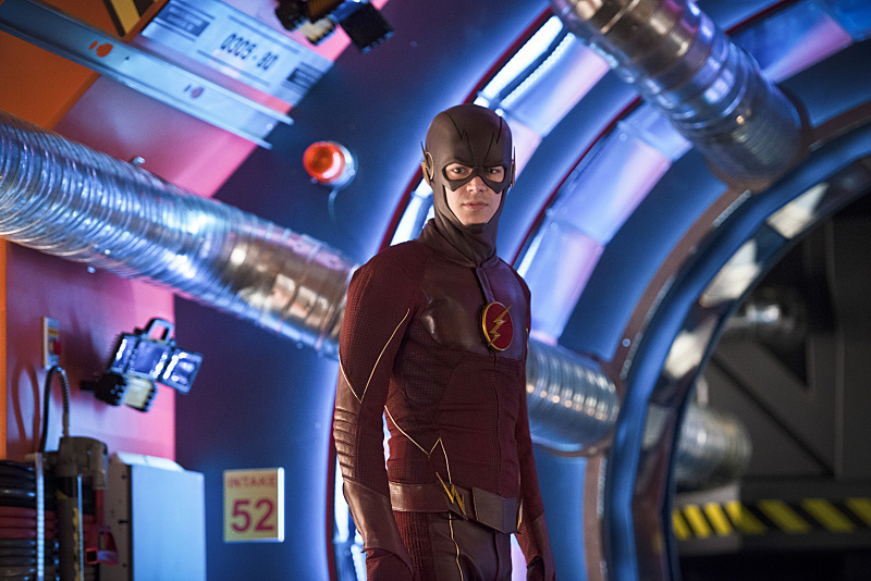 The Flash -- "Flash Back" -- Image: FLA217b_0300b.jpg -- Pictured: Grant Gustin as The Flash -- Photo: Diyah Pera/The CW -- ÃÂ© 2016 The CW Network, LLC. All rights reserved.