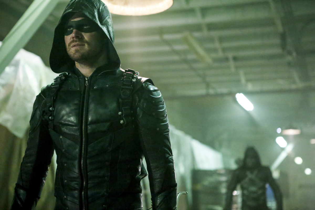 Arrow -- "Who Are You?" -- Image AR510b_0041b.jpg -- Pictured: Stephen Amell as Green Arrow -- Photo: Bettina Strauss/The CW -- ÃÂ© 2016 The CW Network, LLC. All Rights Reserved.
